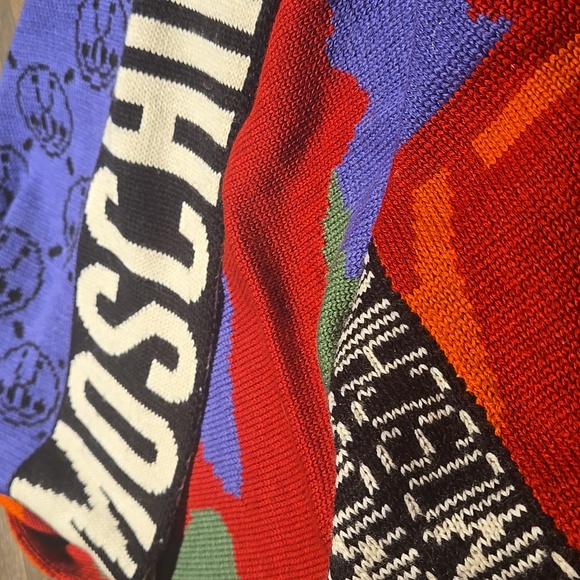 MOSCHINO scarf NEW - Picture 2 of 3